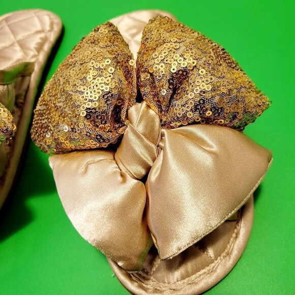 3/$20 Brand new vintage gold ribbon slipper - Picture 2 of 4